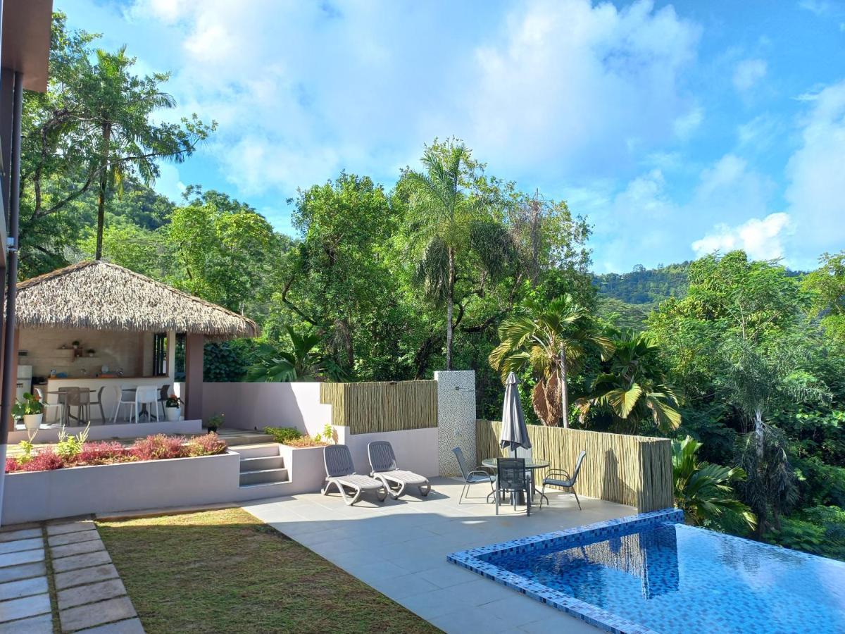 Riverside Retreat Anse Royale Exterior photo